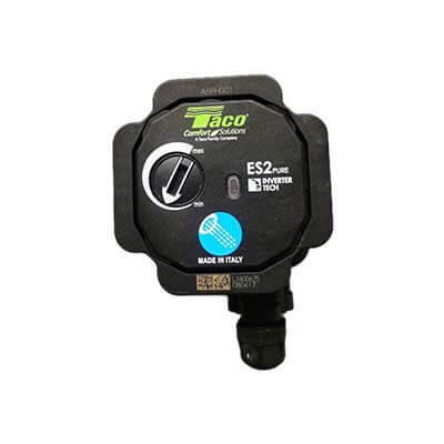 Energiatehokas kiertovesipumppu E.M.S. EP 15-40 130 mm lämmitysjärjestelmään. Teho max 48 W, käyttöpaine max 10 Bar.